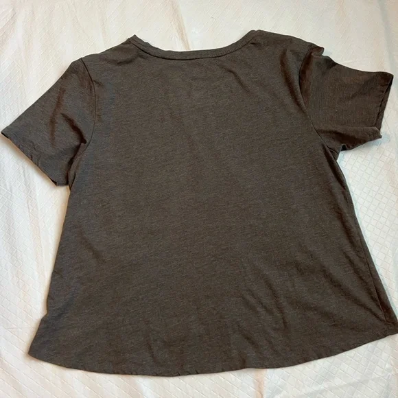 Disney’s Minnie Mouse Crop Top Size XXL - Picture 2 of 7